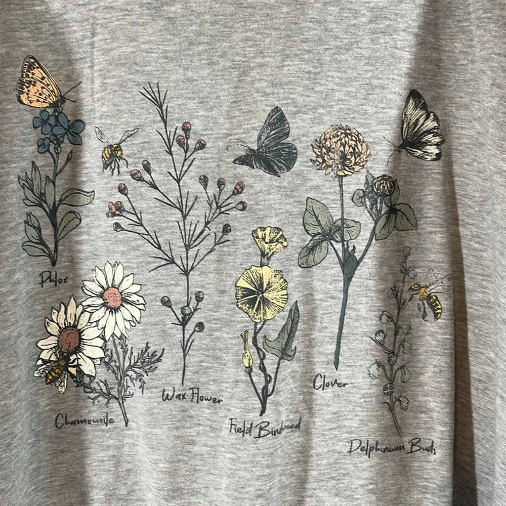 Love Tribe Trendy Plus Size Botanical Floral-Graphic Sweatshirt Size 3XL NEW - Picture 3 of 7